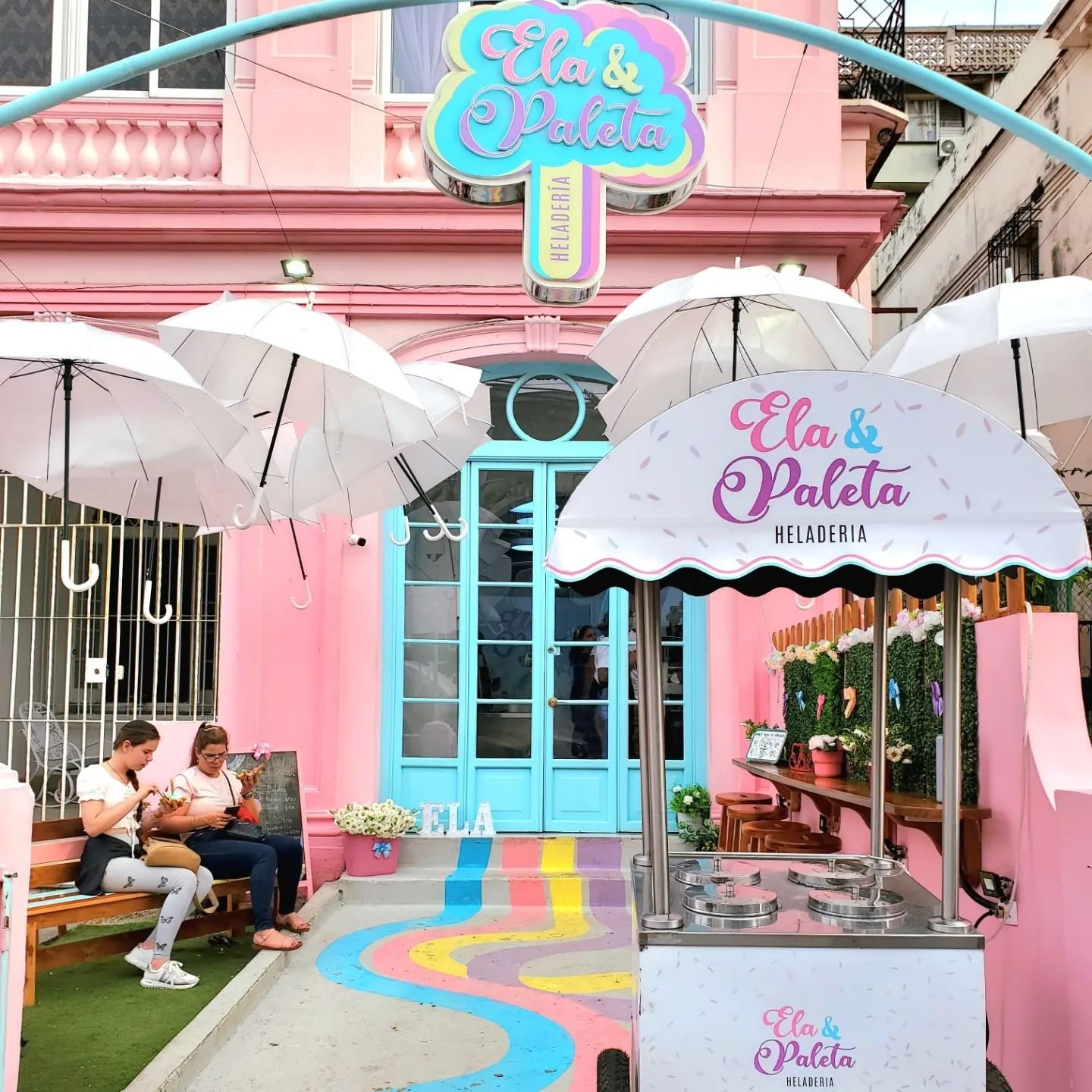 ela y paleta entrada