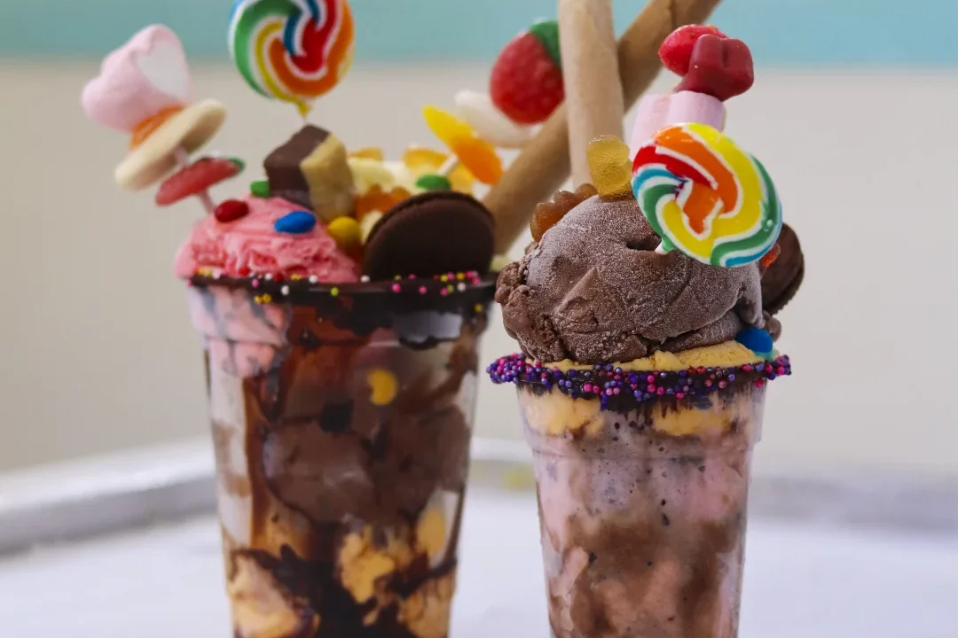 Oferta especial, dos potes helado multicolor (abril 2025)